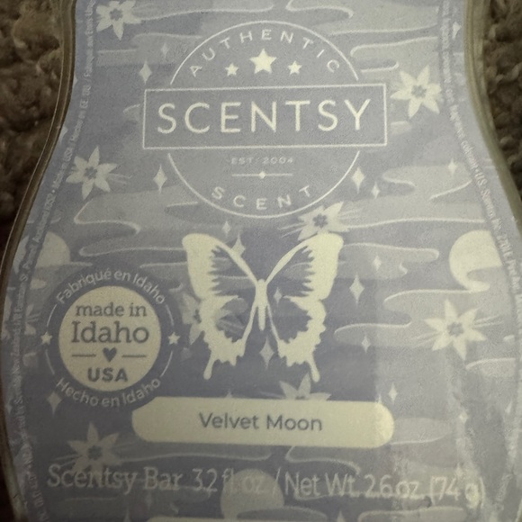 Scentsy Wax Melts Variety (7) - Picture 4 of 7